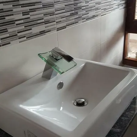 Apartamento 1 Precioso Apartamento, Bano Privado Y Cocina Office A Compartir